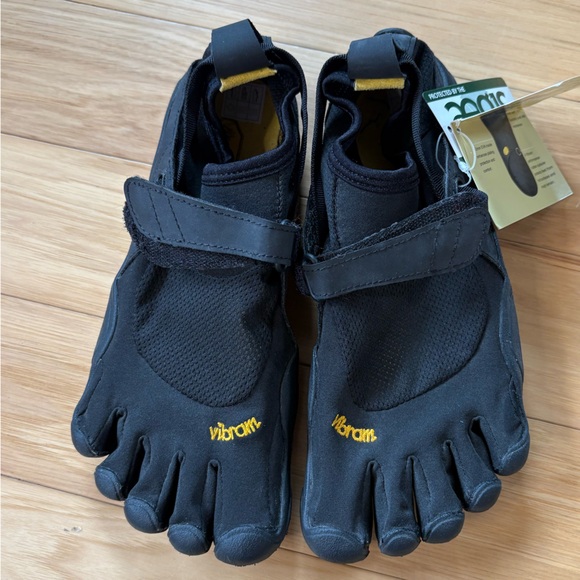 Vibram FiveFingers KSO Shoes Womens Sz 38/ US 7 Black Hook and Loop - Picture 1 of 7
